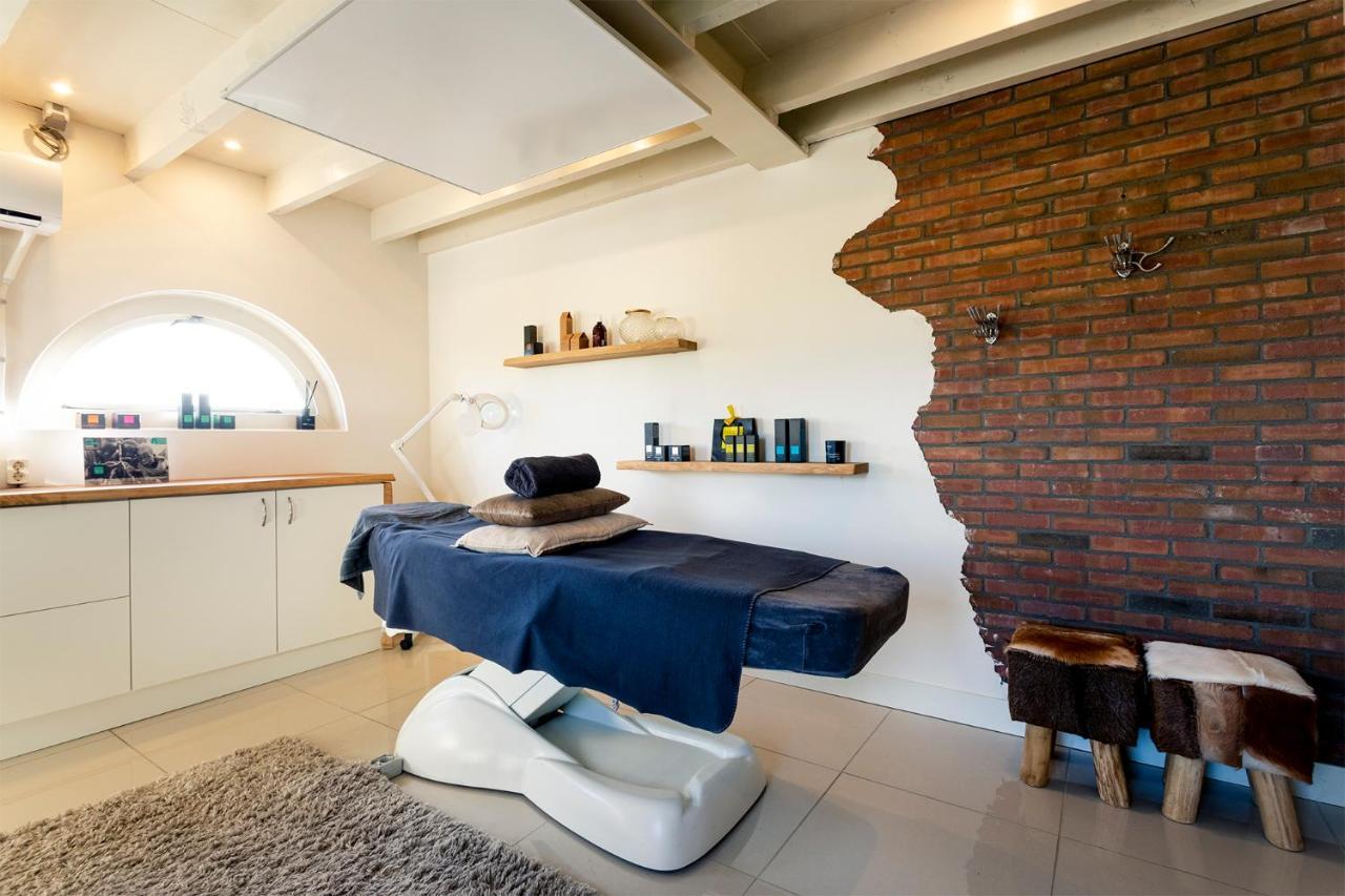 Betuwsch Badhuys Bed & Breakfast Lienden Bagian luar foto