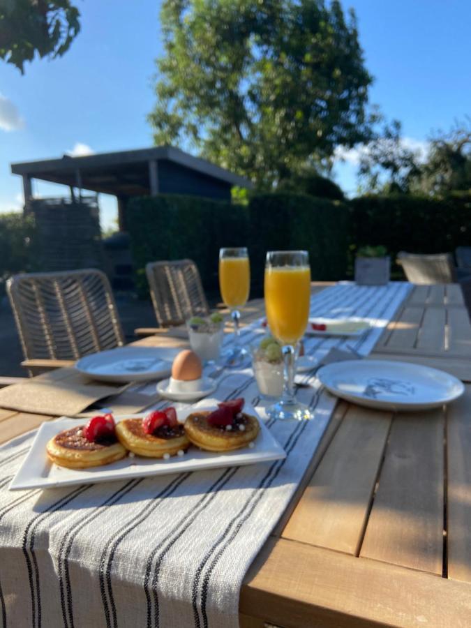 Betuwsch Badhuys Bed & Breakfast Lienden Bagian luar foto