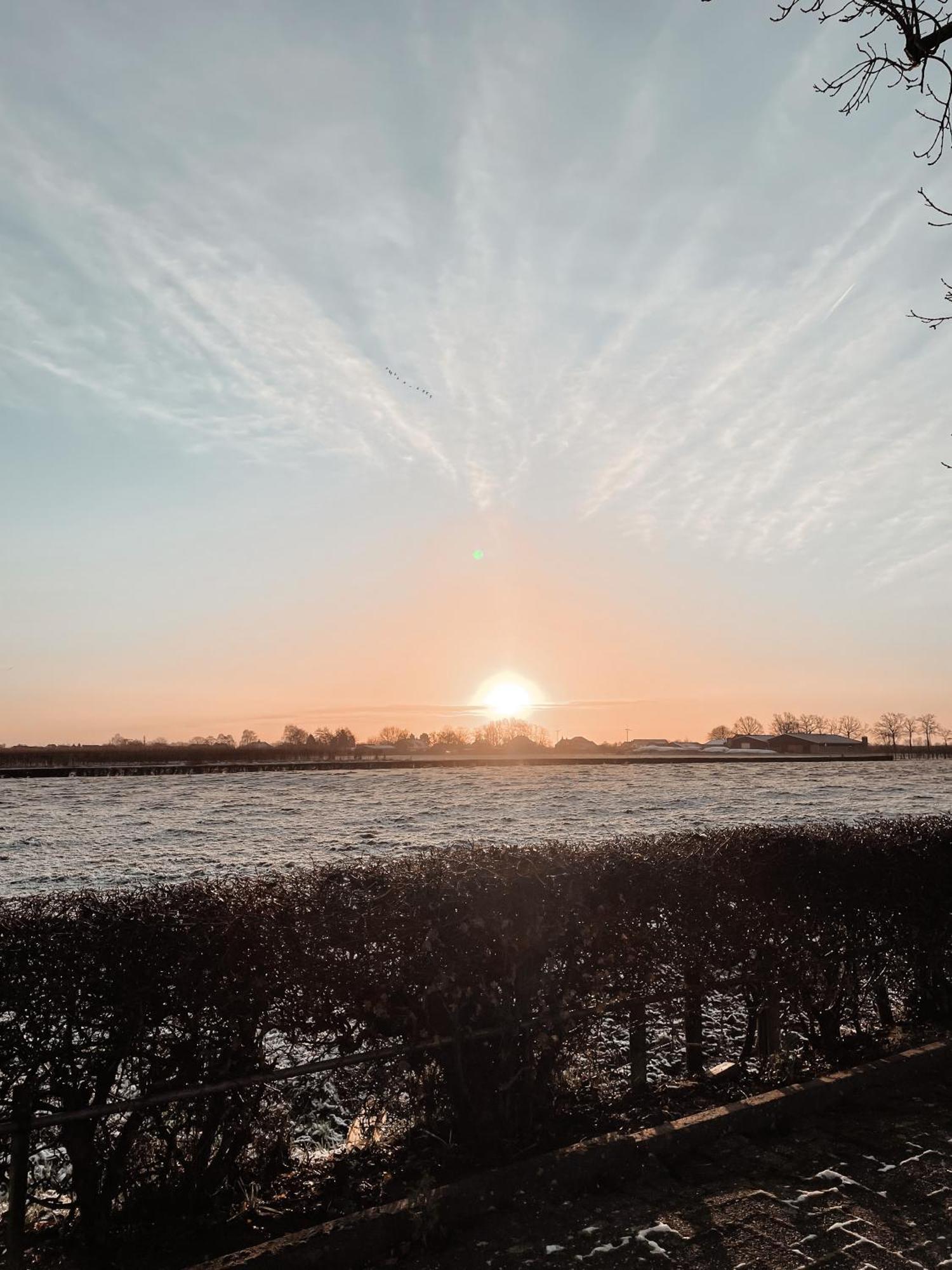 Betuwsch Badhuys Bed & Breakfast Lienden Bagian luar foto